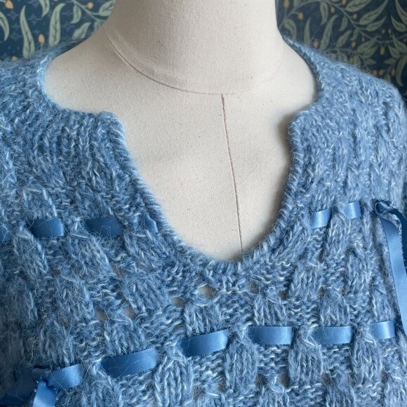 Vintage Silhouette Hand Knitted Short Sleeve Sweater with Basket Weave - Picture 4 of 10